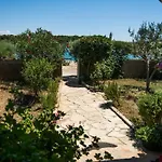Mit Herrlichem Meerblick By Interhome Apartman Pašman